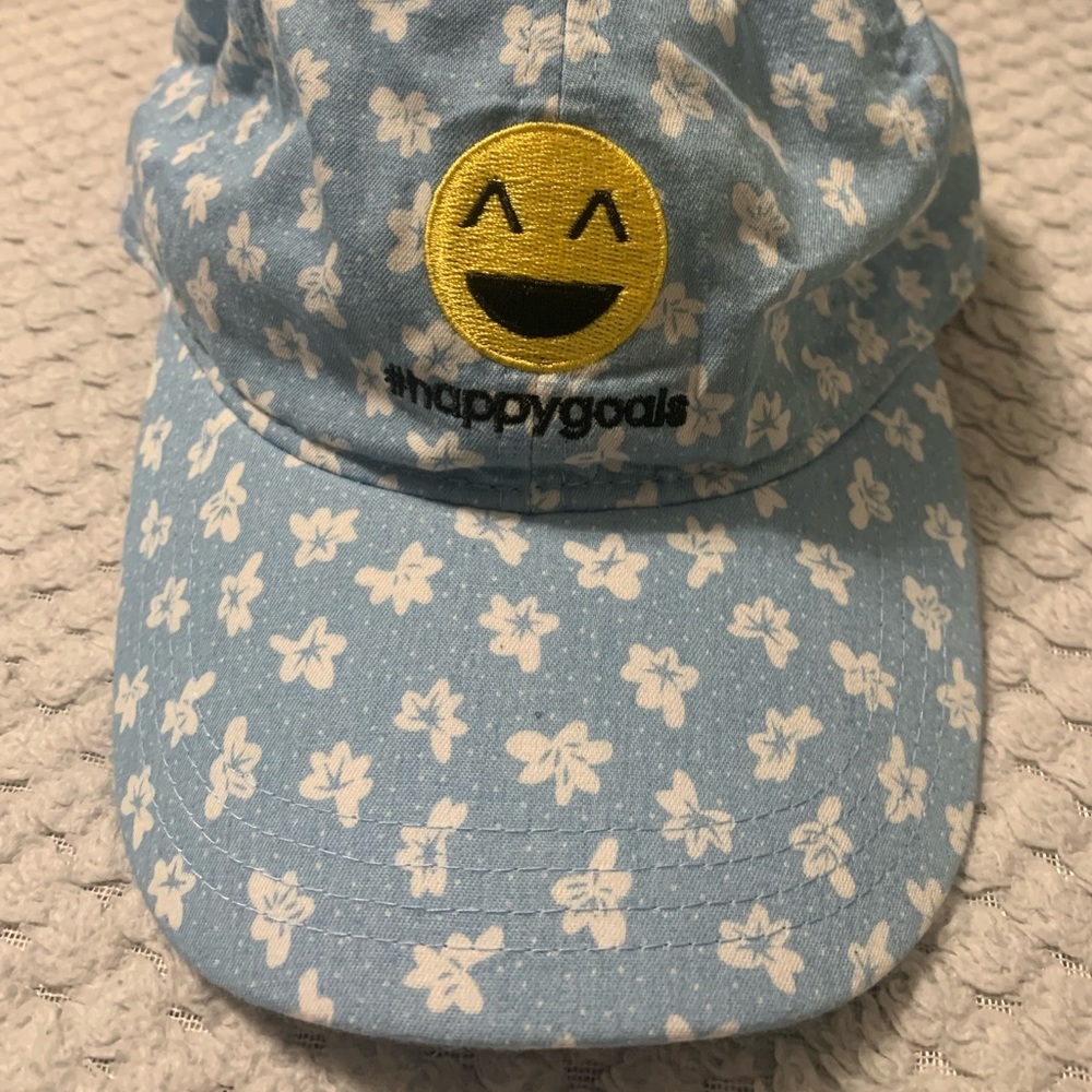 NEVER WORN Forever 21 Light Blue Happy Emoji With Flowers Baseball Cap 😊💙🌼